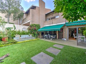 4 Bed Townhouse in Victory Park