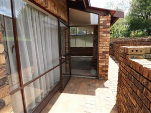 2 Bed Apartment in Bromhof