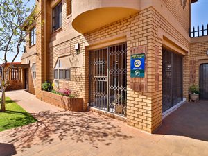 6 Bed House in Lenasia