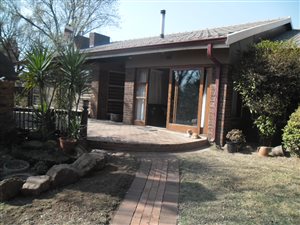 5 Bed House in Libradene