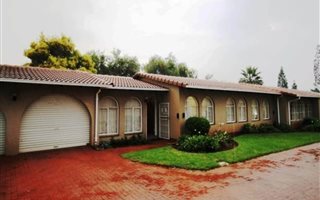 3 Bedroom Cluster in Goedeburg