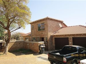 3 Bed Townhouse in Wilgeheuwel