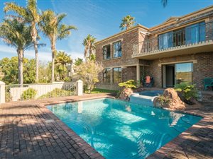 5 Bed House in Eden