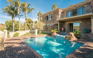 5 Bedroom House in Eden
