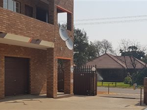 1 Bed Flat in Rustenburg Central