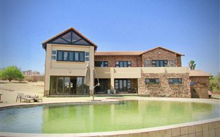 1 m² Land available in North Riding AH