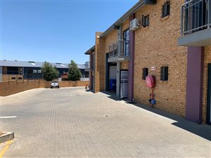 205 m² Industrial space in Laser Park
