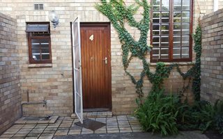 3 Bedroom Apartment in Grahamstown Central