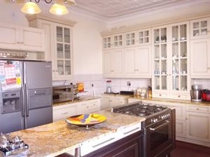 2 Bed House in Parktown North