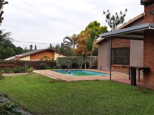 4 Bed House in Manors