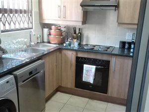 2 Bed Townhouse in Helderkruin
