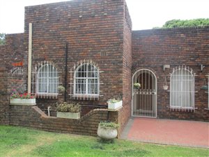 4 Bed House in Golf Park