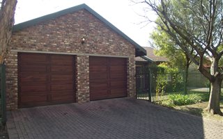 4 Bedroom House in Miederpark