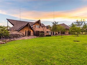 5 Bed House in Oaktree
