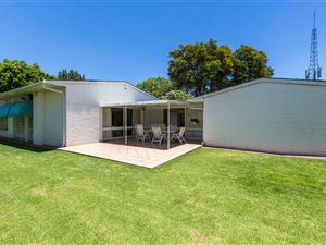 5 Bed House in Waterkloof Ridge