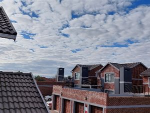 4 Bed Townhouse in Heuwelsig