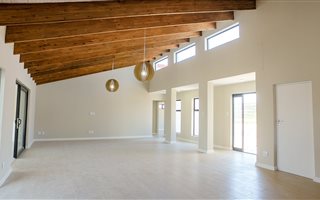 4 Bedroom House in Langebaan Country Estate