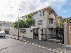 1 Bed Apartment in Tamboerskloof