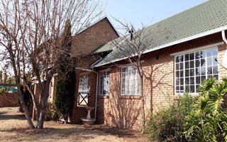 4 Bedroom House in Die Heuwel