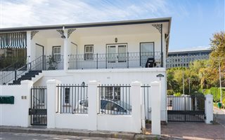 2 Bedroom Apartment in Rondebosch