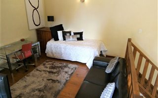 2 Bedroom Apartment in Melrose Estate