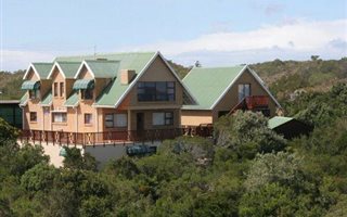 6 Bedroom House in Cola Beach