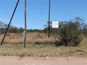 8.6 ha Land available in Leeuwfontein
