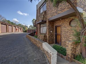 3 Bed Townhouse in Val de Grace