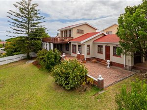4 Bed House in Heldervue