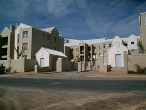 2 Bed Townhouse in Diaz Beach