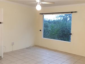 2 Bed Garden Cottage in West Riding