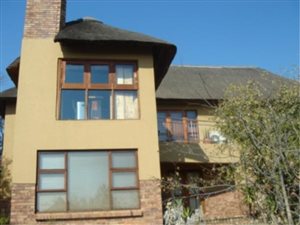 3 Bed Cluster in Miravaal