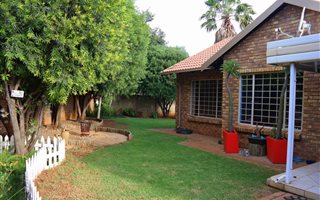 2 Bedroom Townhouse in Pierre van Ryneveld