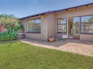 2 Bed Townhouse in Weltevreden Park