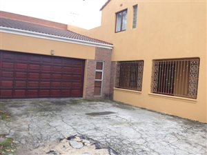 9 Bedroom House in Crawford