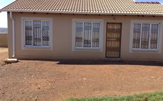 3 Bedroom House in Mahube Valley