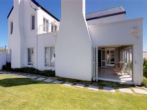 3 Bed House in Koelenbosch Country Estate