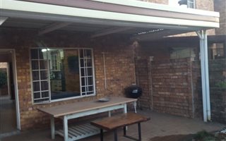 2 Bedroom Duplex in Sinoville
