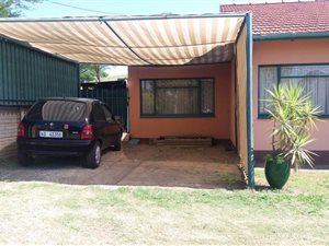 3 Bed House in Hyde Park