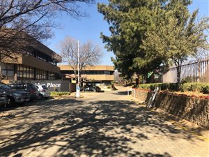 1200 m² Commercial space in Eastgate