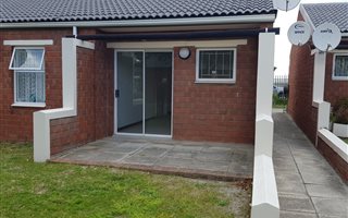 1 Bedroom Cluster in Westcliff