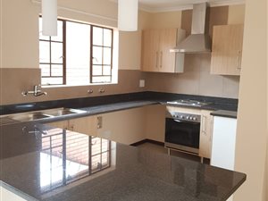 2 Bed Townhouse in Mooikloof Ridge