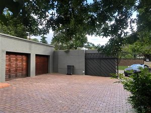 6 Bed House in Sunningdale
