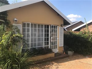 2 Bedroom Garden Cottage in Morehill