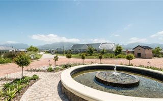 611 m² Land available in Blue Mountain Village