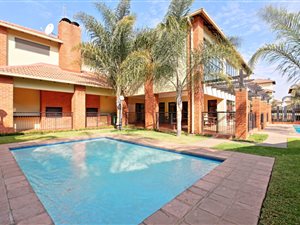 2 Bed Penthouse in Sunninghill
