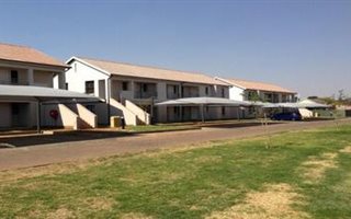 2 Bedroom Apartment in Lakefield