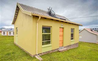 2 Bedroom House in Karino