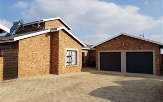 3 Bedroom Cluster in Selcourt