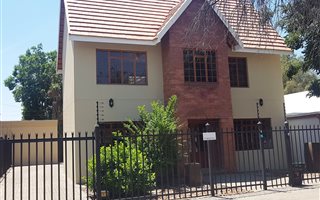 84 m² Office Space in Park West